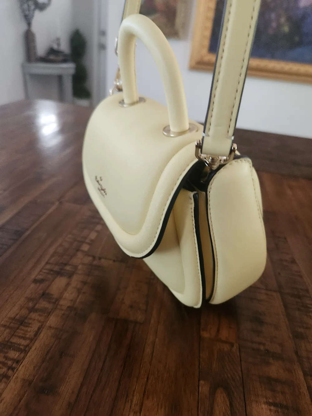 kate spade cream crossbody satchel with top handle w/dust Jacket